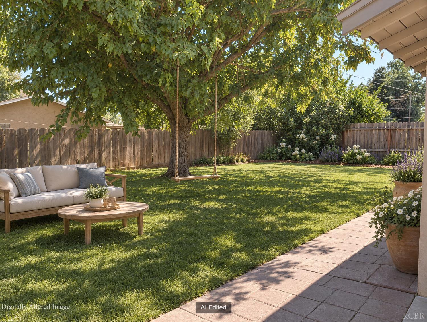 920 Avocado Dr, Lemoore, CA 93245