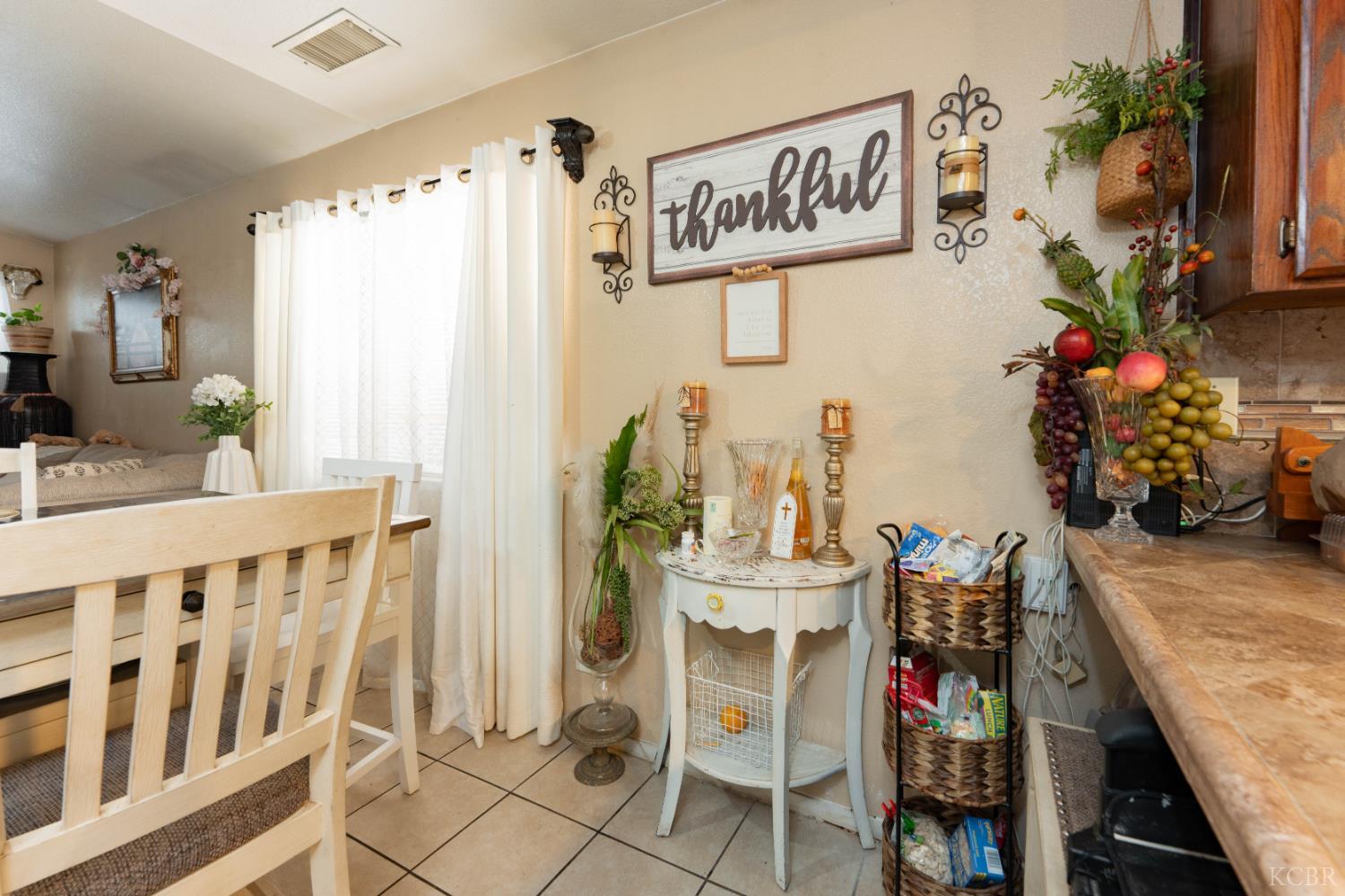 1131 W Madalyn Ave, Tulare, CA 93274