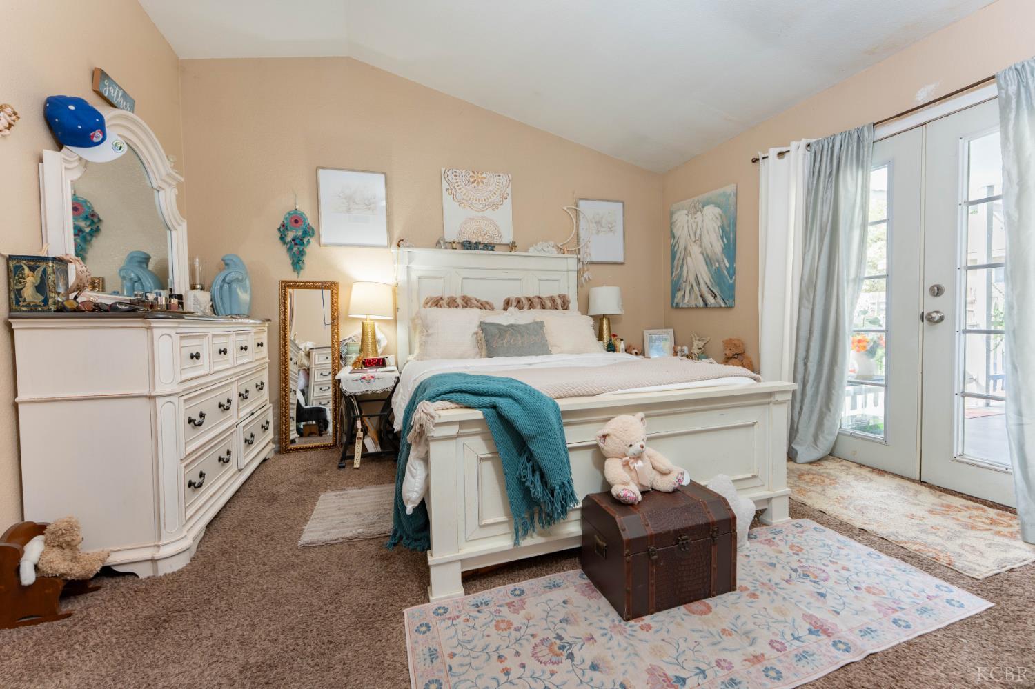 1131 W Madalyn Ave, Tulare, CA 93274