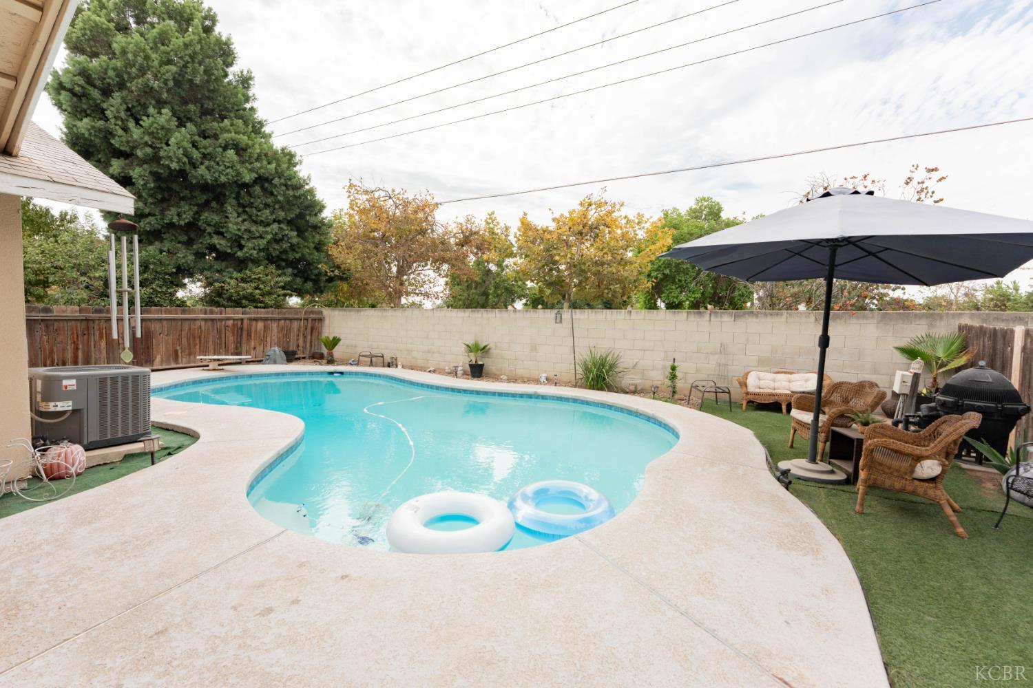 1131 W Madalyn Ave, Tulare, CA 93274