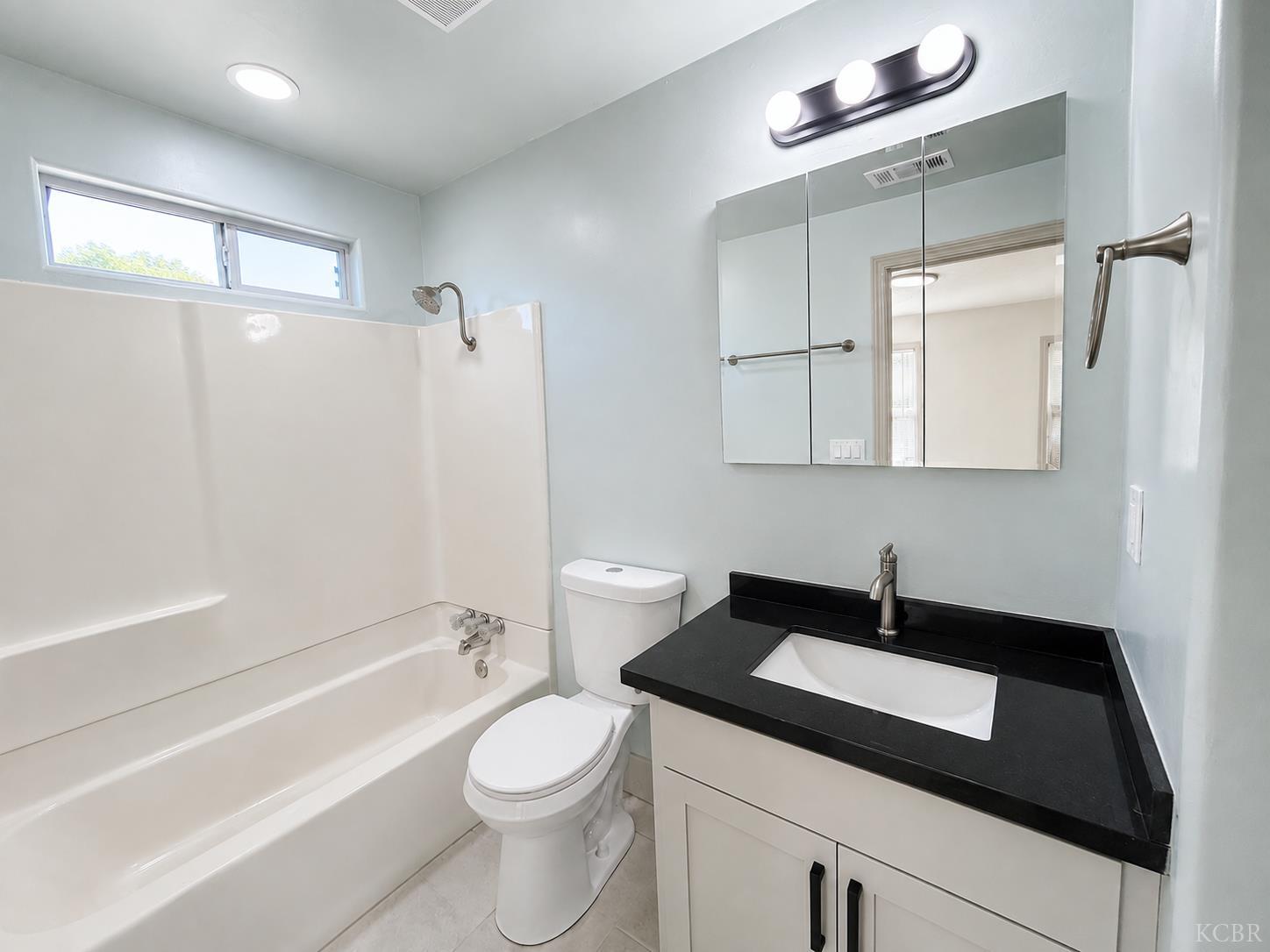3243 E Platt Ave, Fresno, CA 93702