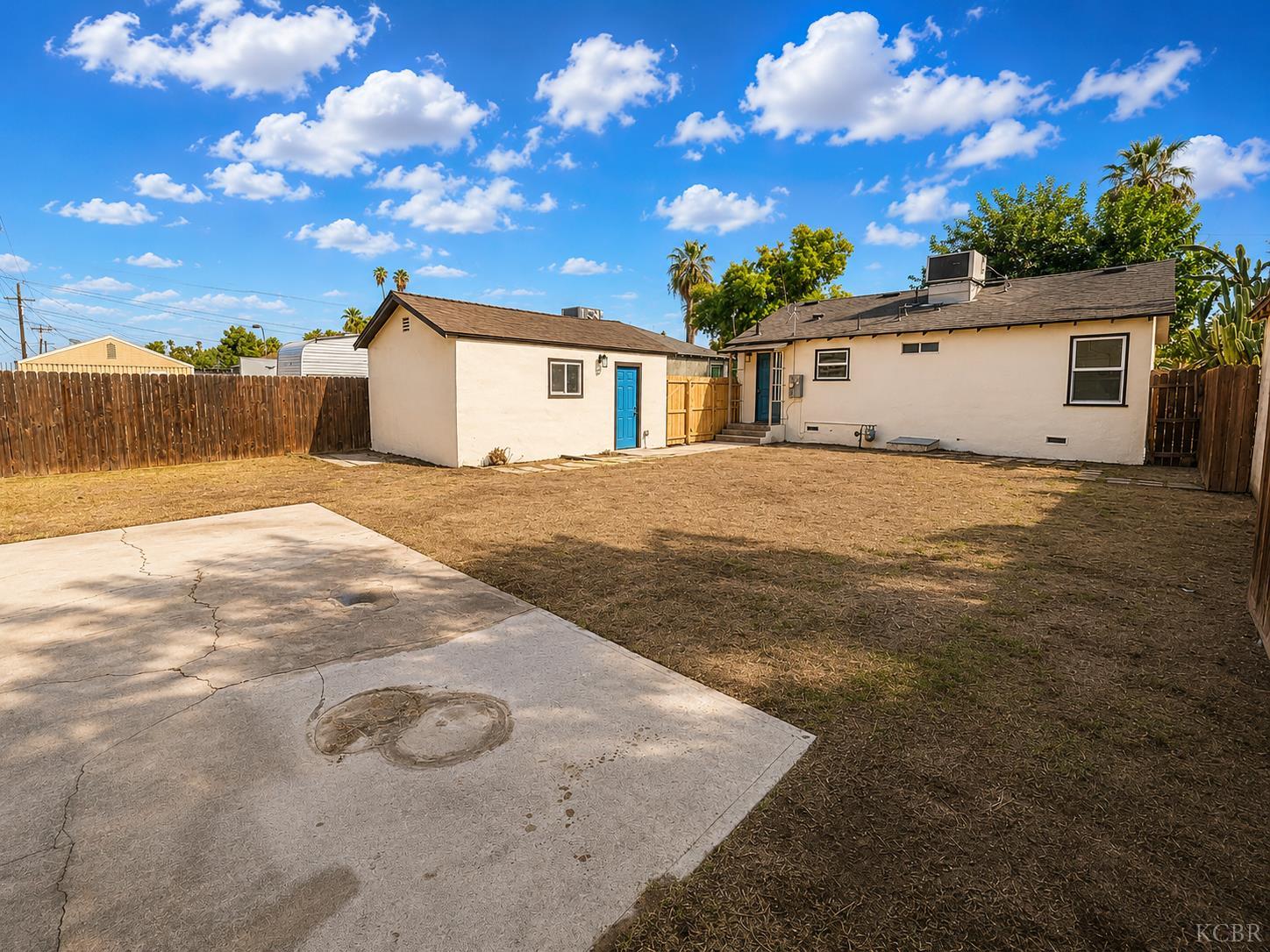 3243 E Platt Ave, Fresno, CA 93702