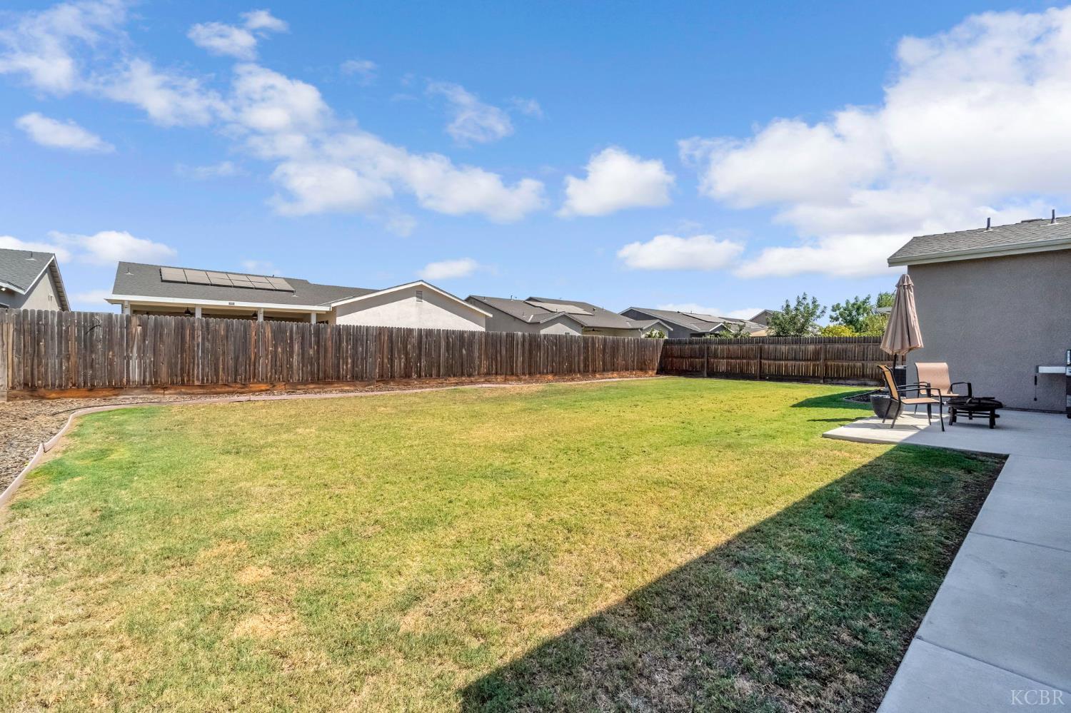 2428 W Bristol Ln, Hanford, CA 93230