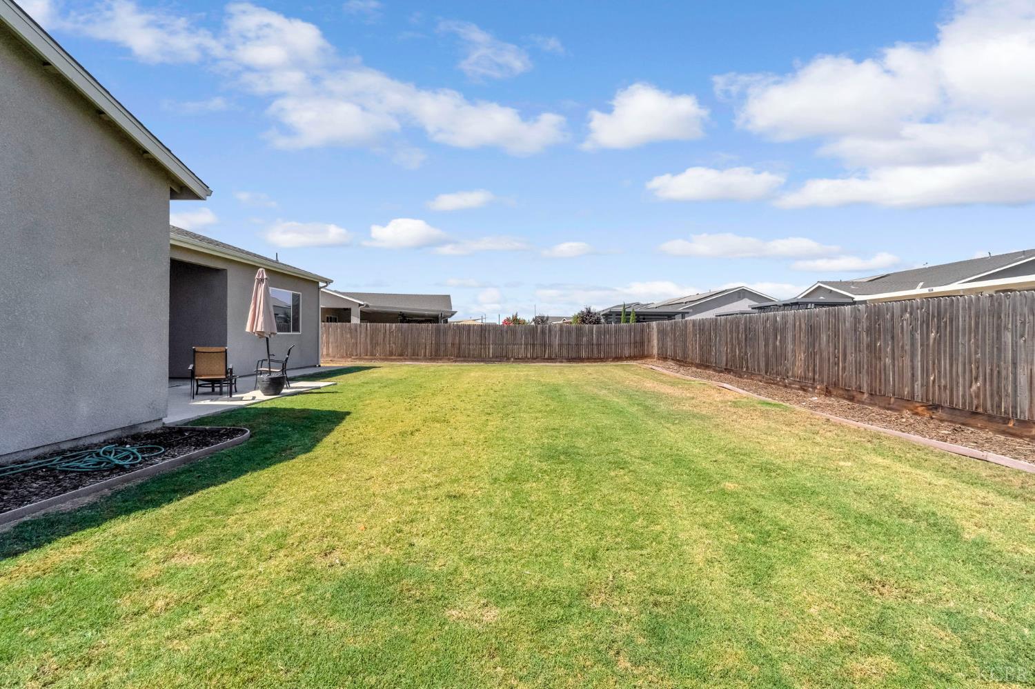 2428 W Bristol Ln, Hanford, CA 93230