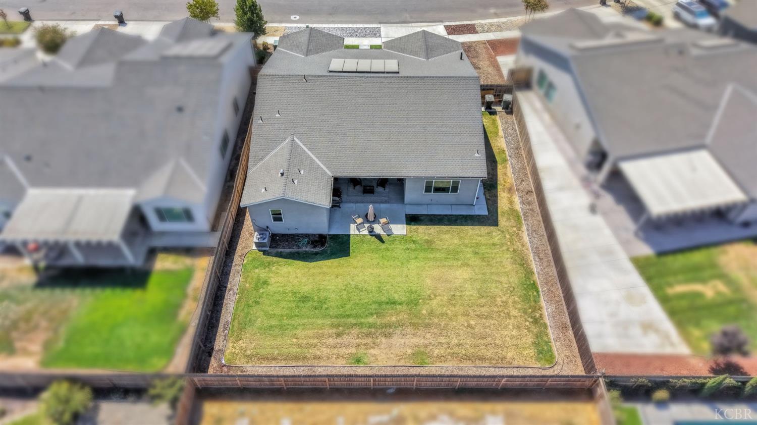 2428 W Bristol Ln, Hanford, CA 93230