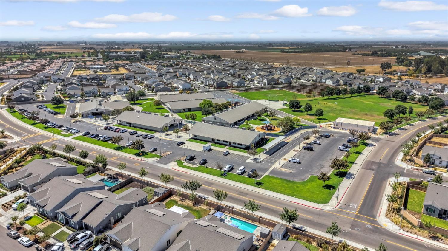 2428 W Bristol Ln, Hanford, CA 93230