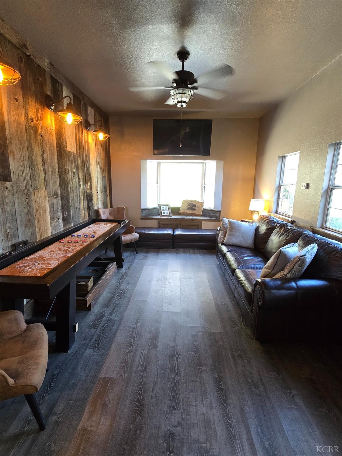 18896 Grangeville Blvd, Lemoore, CA 93245