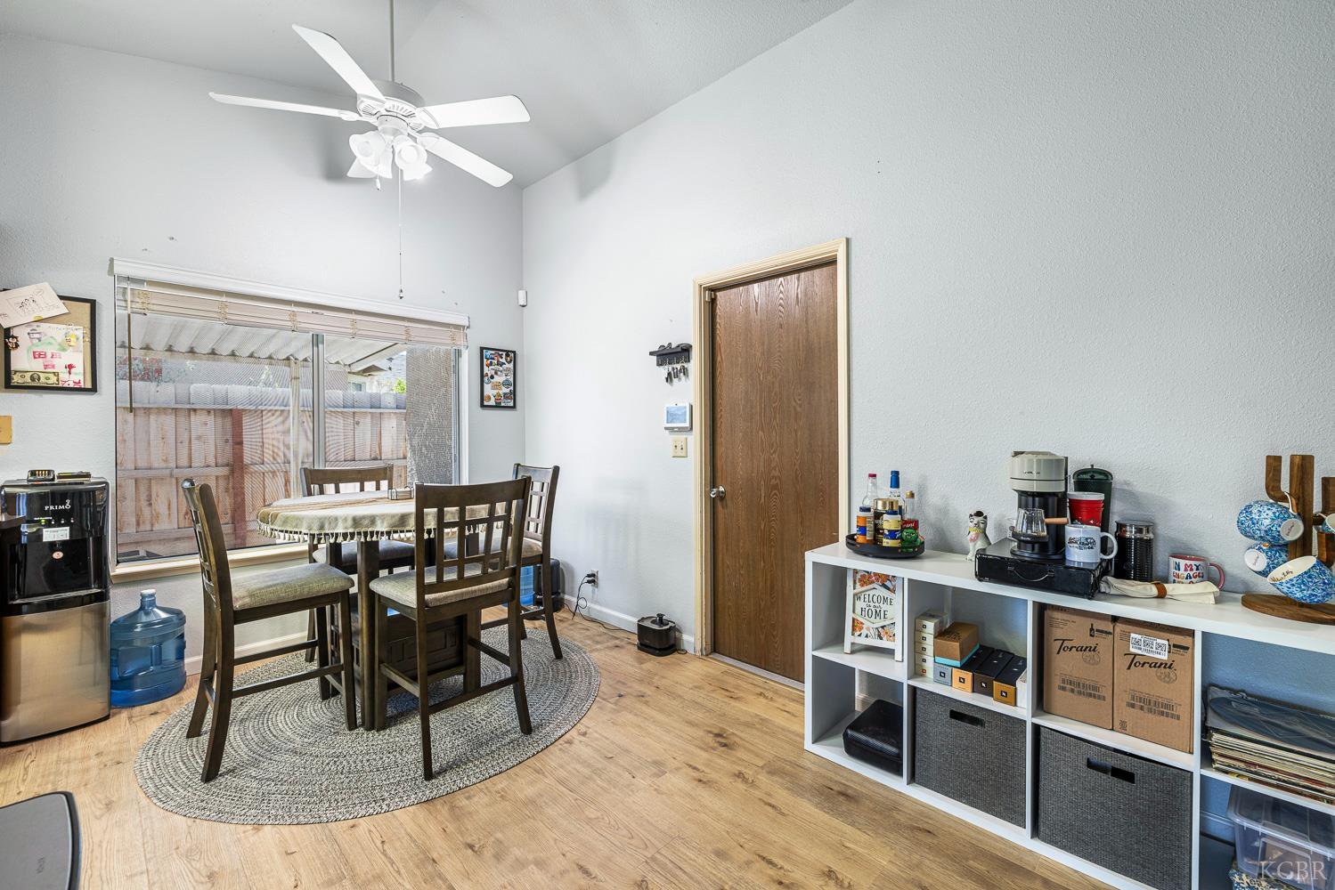 2329 Cottonwood Dr, Hanford, CA 93230