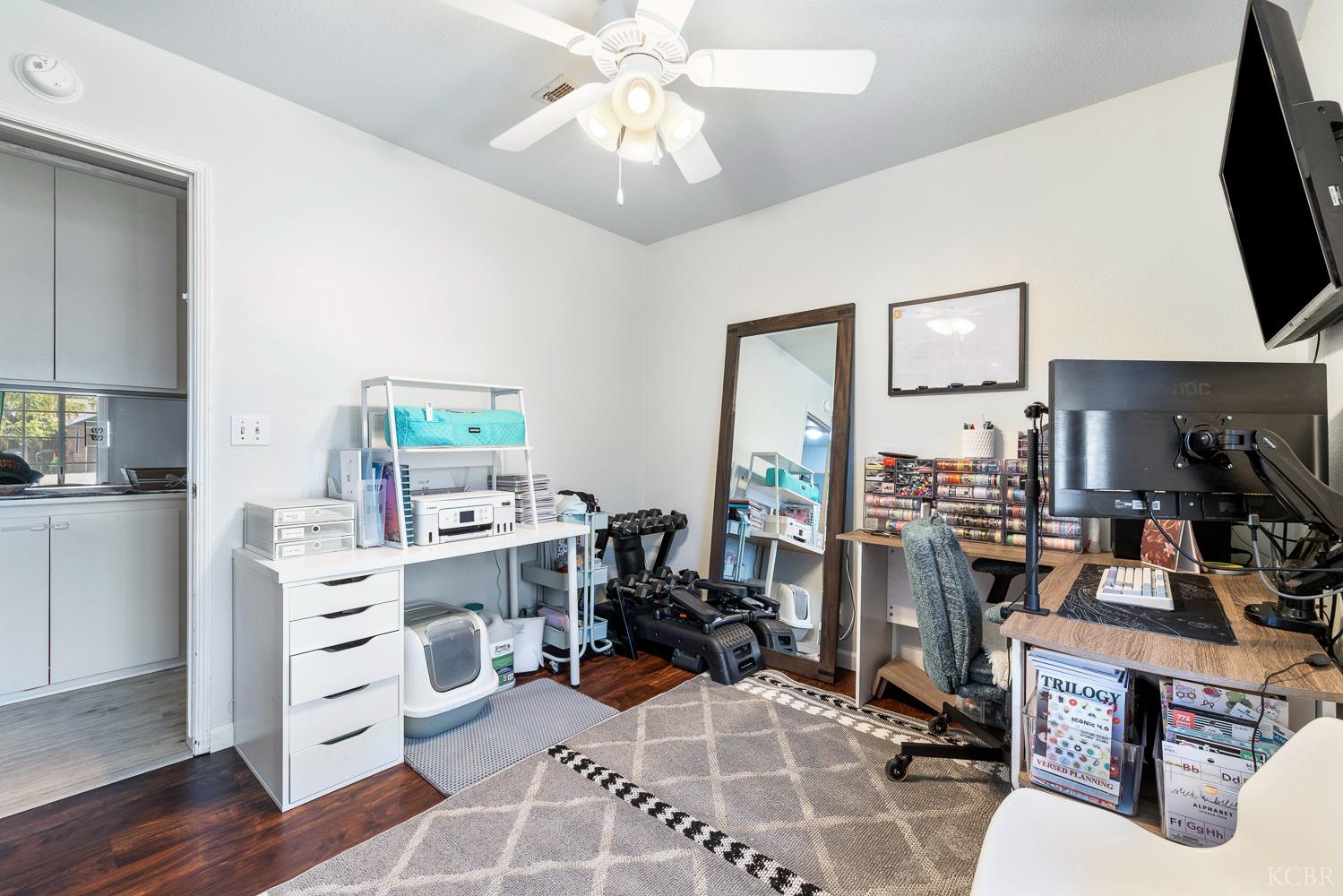 2329 Cottonwood Dr, Hanford, CA 93230