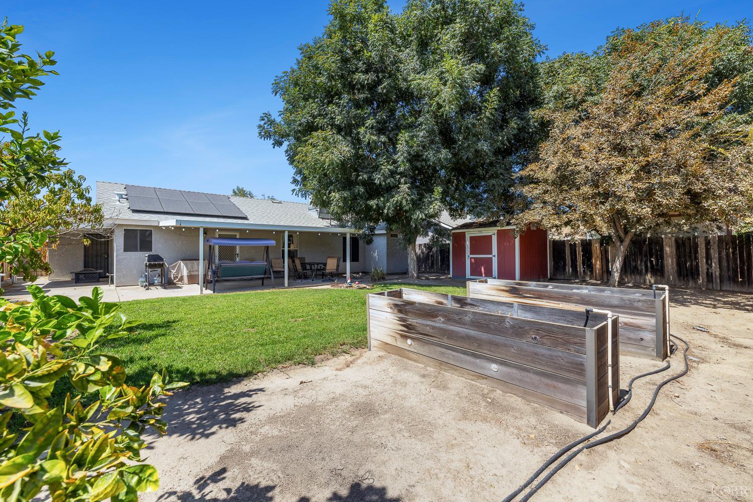2329 Cottonwood Dr, Hanford, CA 93230