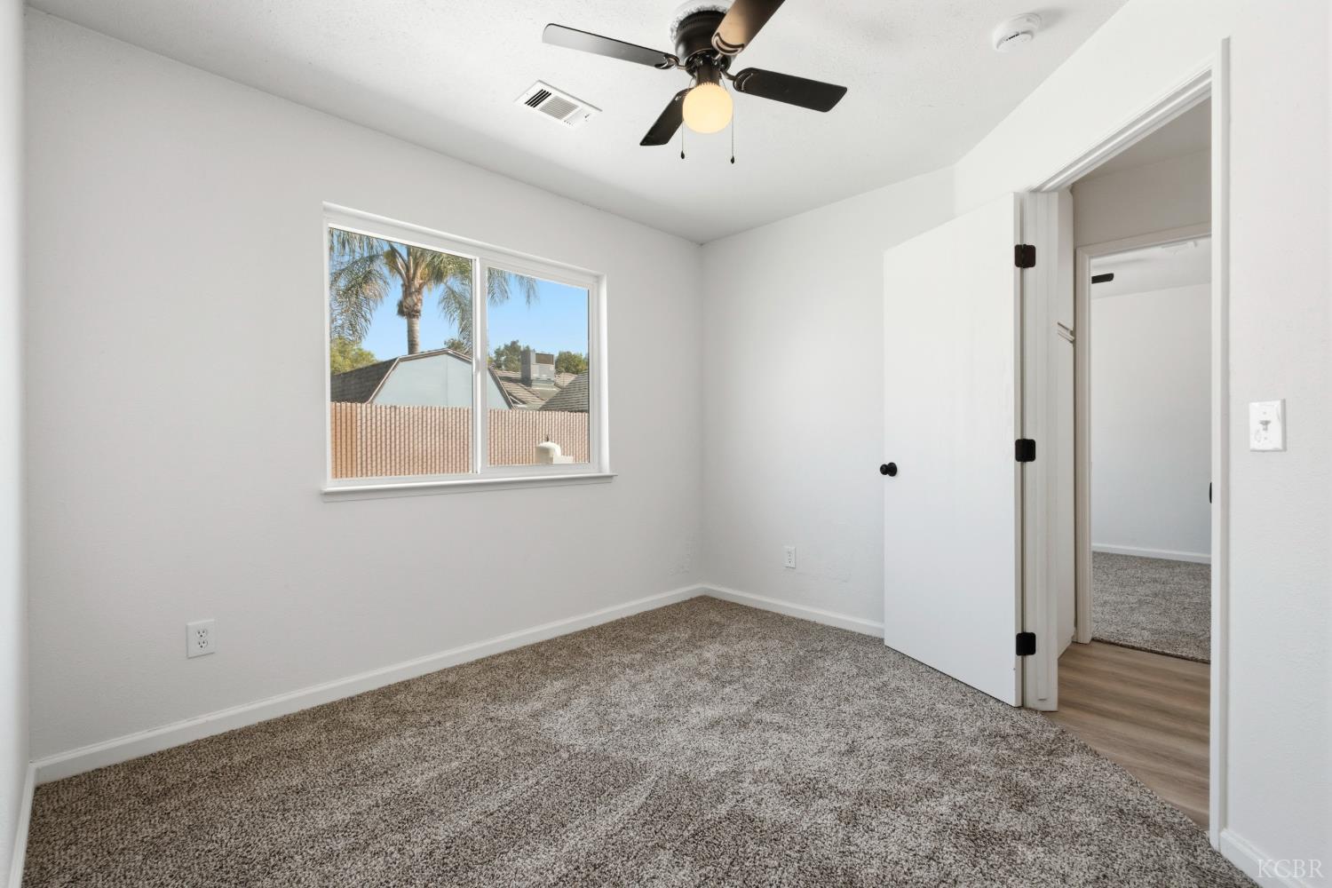 280 Greystone Ct, Lemoore, CA 93245