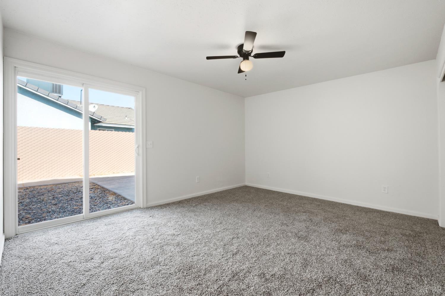 280 Greystone Ct, Lemoore, CA 93245