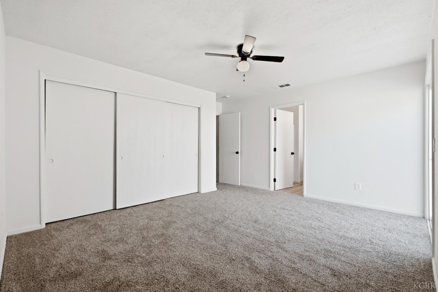 280 Greystone Ct, Lemoore, CA 93245