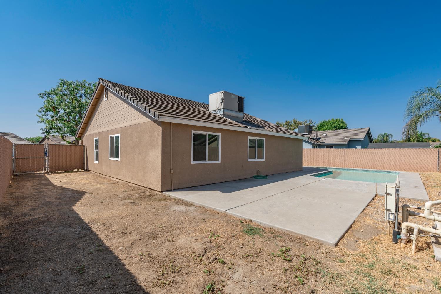 280 Greystone Ct, Lemoore, CA 93245