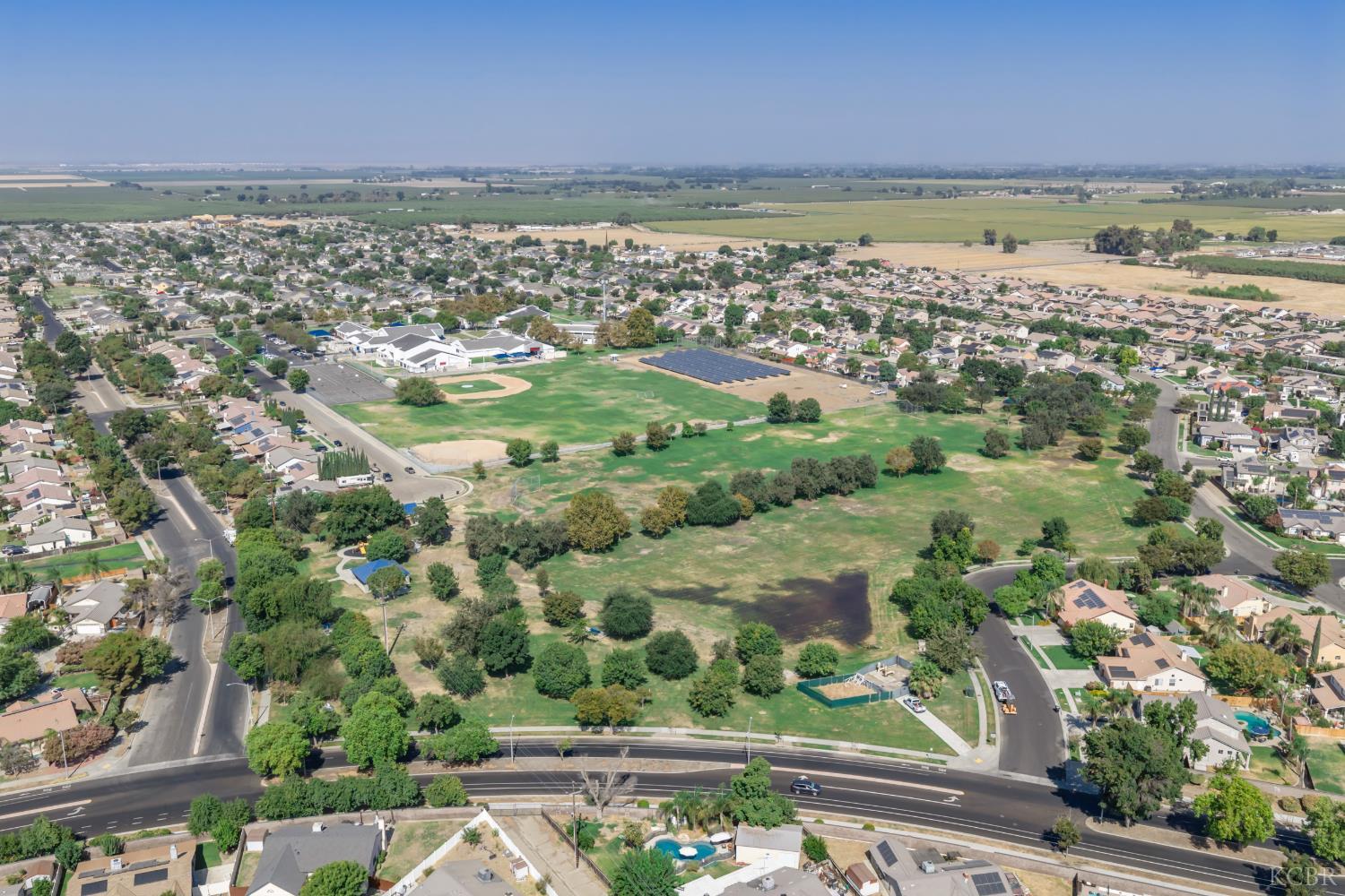 280 Greystone Ct, Lemoore, CA 93245