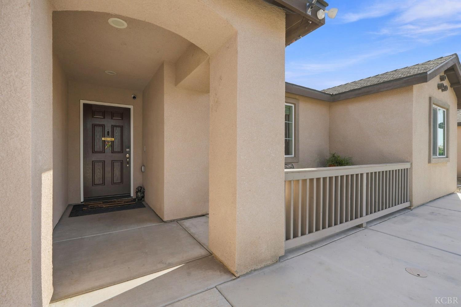 1835 Santa Cruz Dr, Tulare, CA 93274