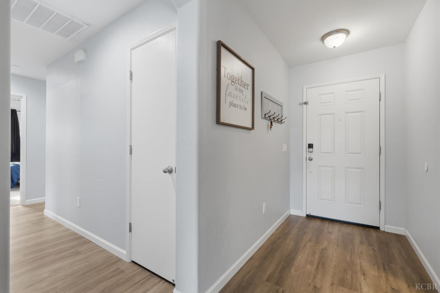 1835 Santa Cruz Dr, Tulare, CA 93274