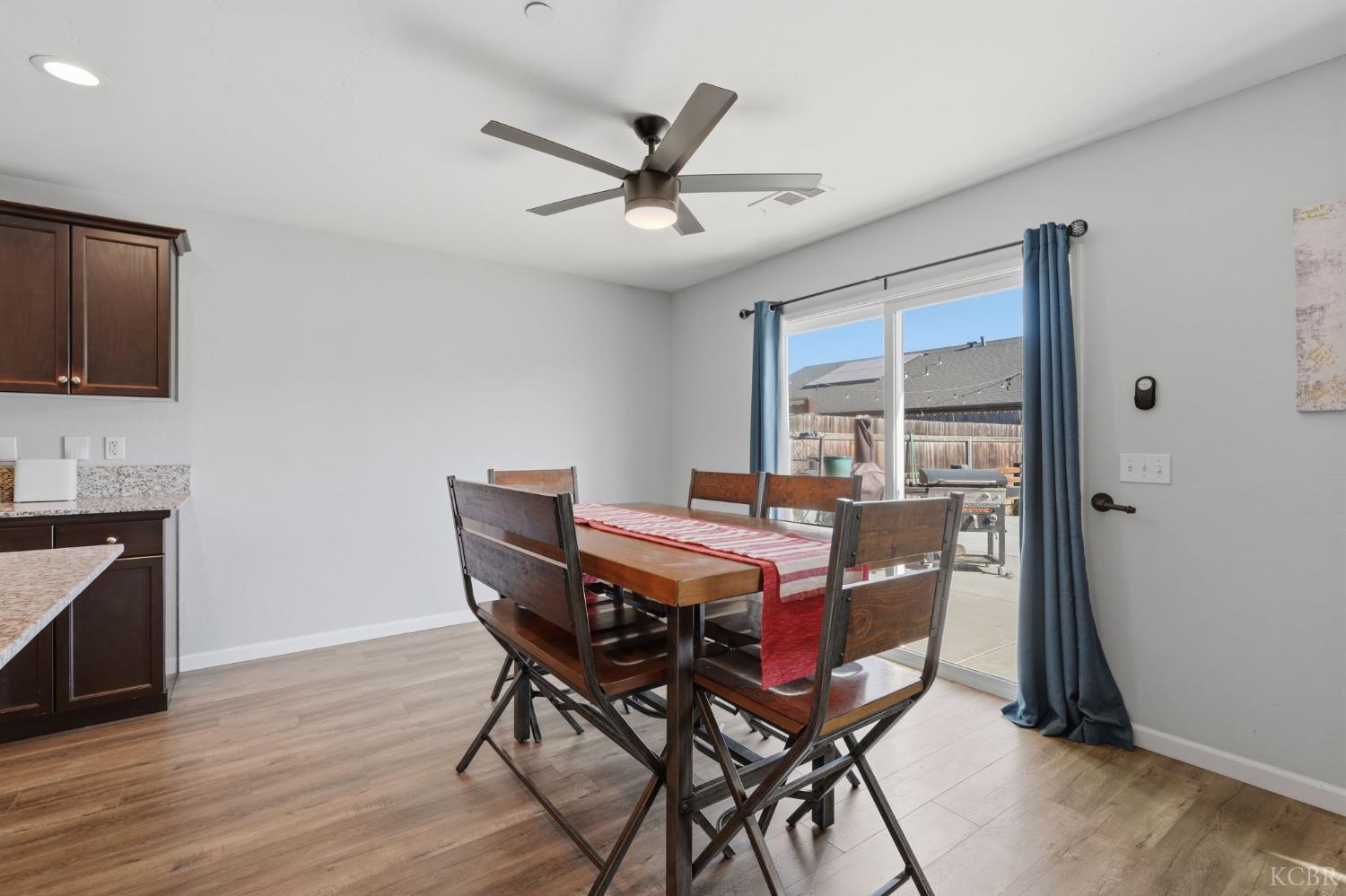 1835 Santa Cruz Dr, Tulare, CA 93274