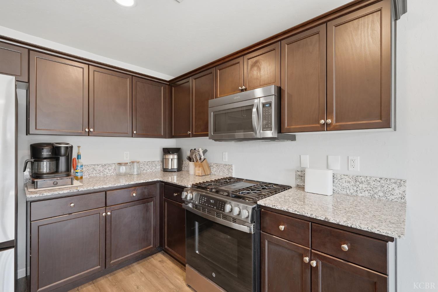 1835 Santa Cruz Dr, Tulare, CA 93274