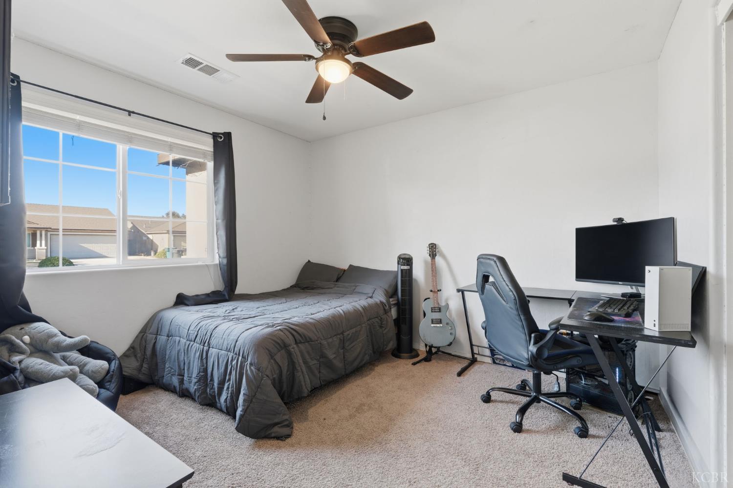 1835 Santa Cruz Dr, Tulare, CA 93274