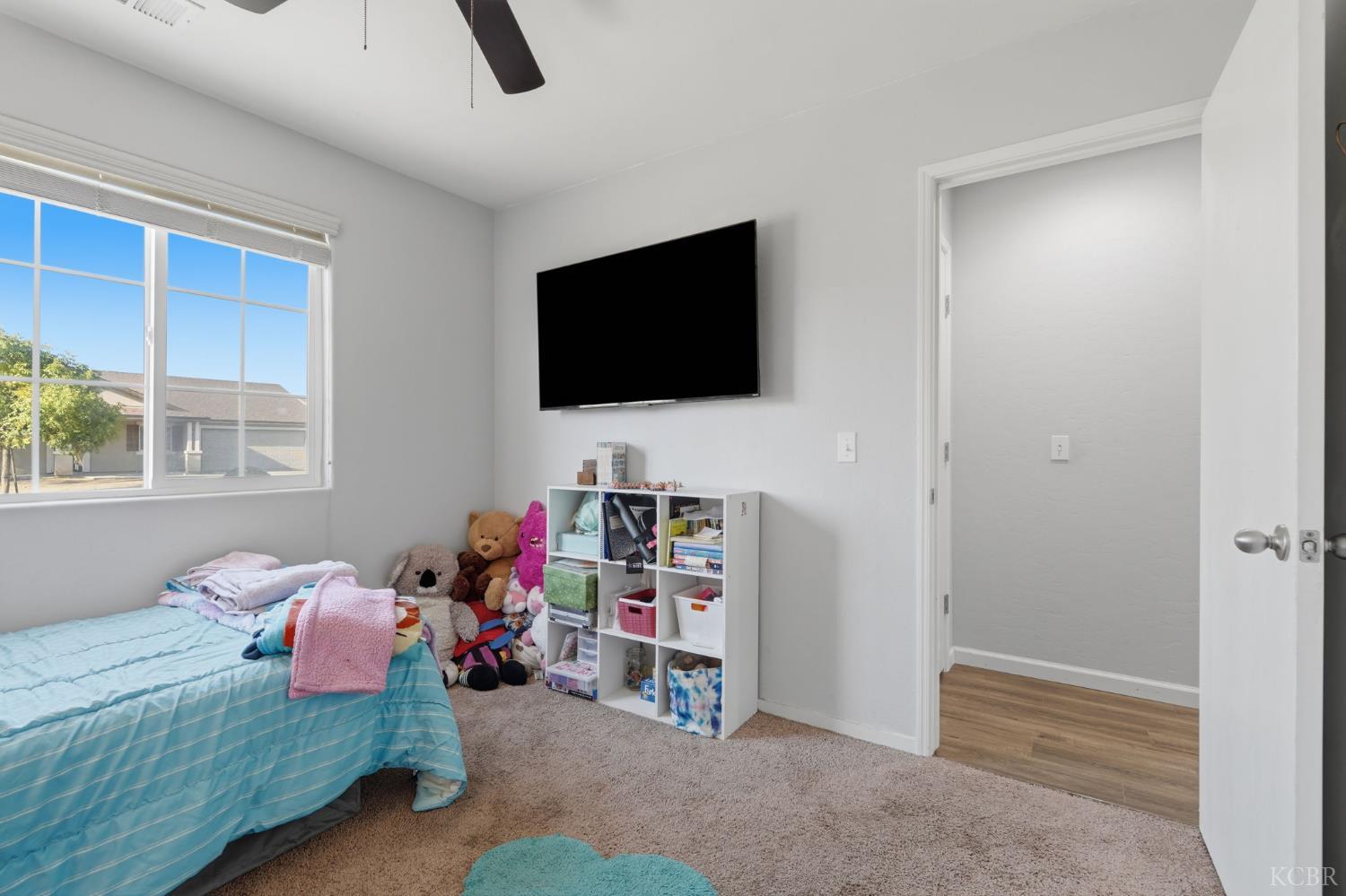 1835 Santa Cruz Dr, Tulare, CA 93274