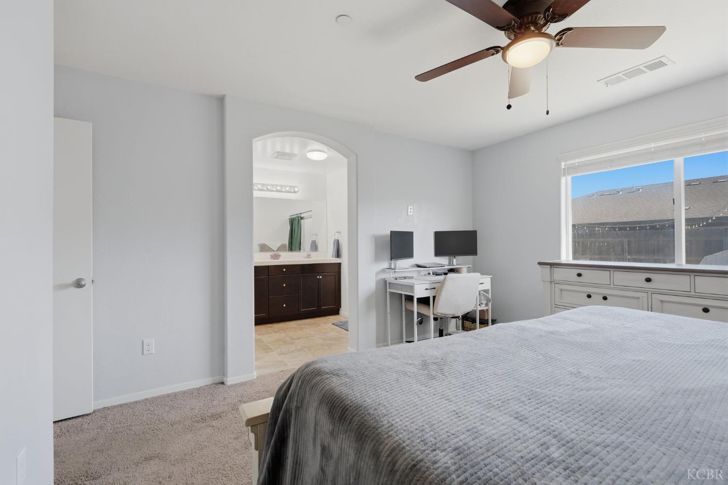 1835 Santa Cruz Dr, Tulare, CA 93274