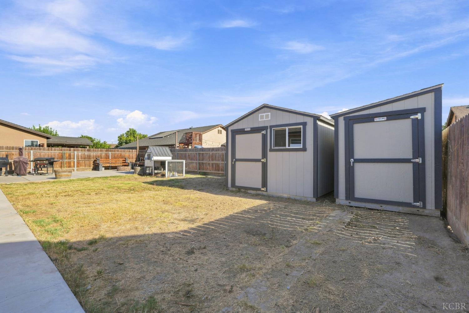1835 Santa Cruz Dr, Tulare, CA 93274