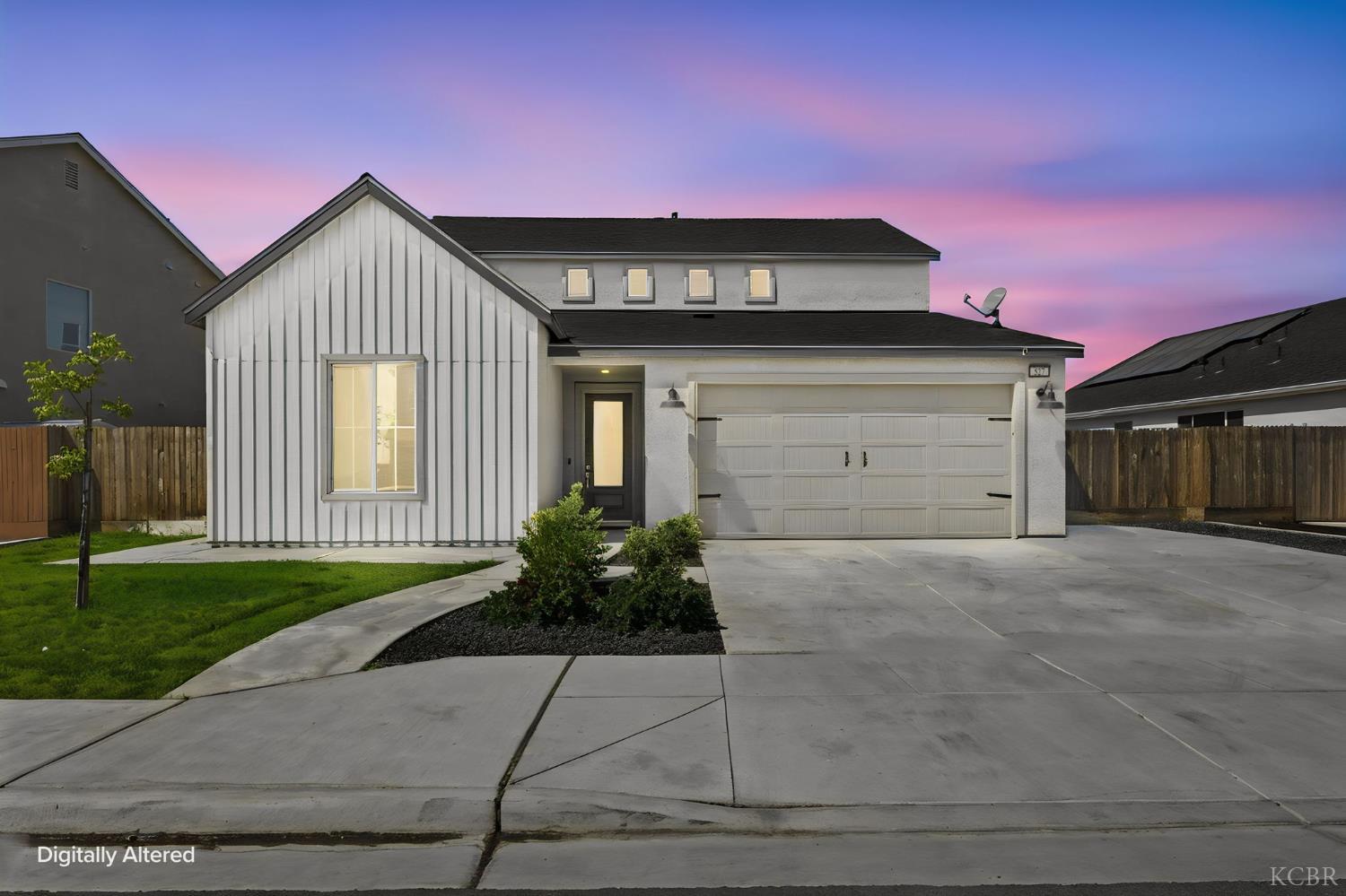 527 Vanderbilt Dr, Lemoore, CA 93245