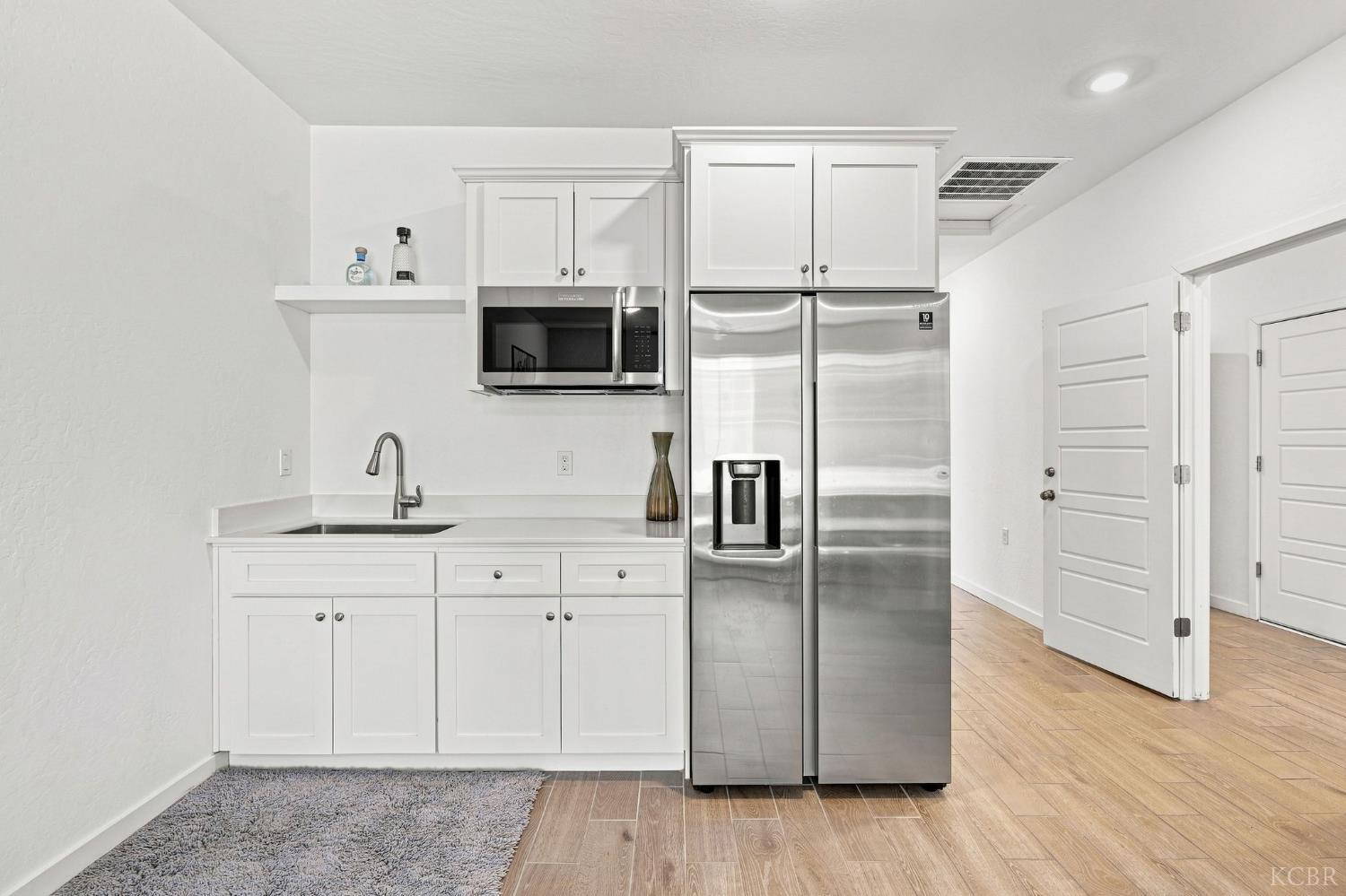 527 Vanderbilt Dr, Lemoore, CA 93245