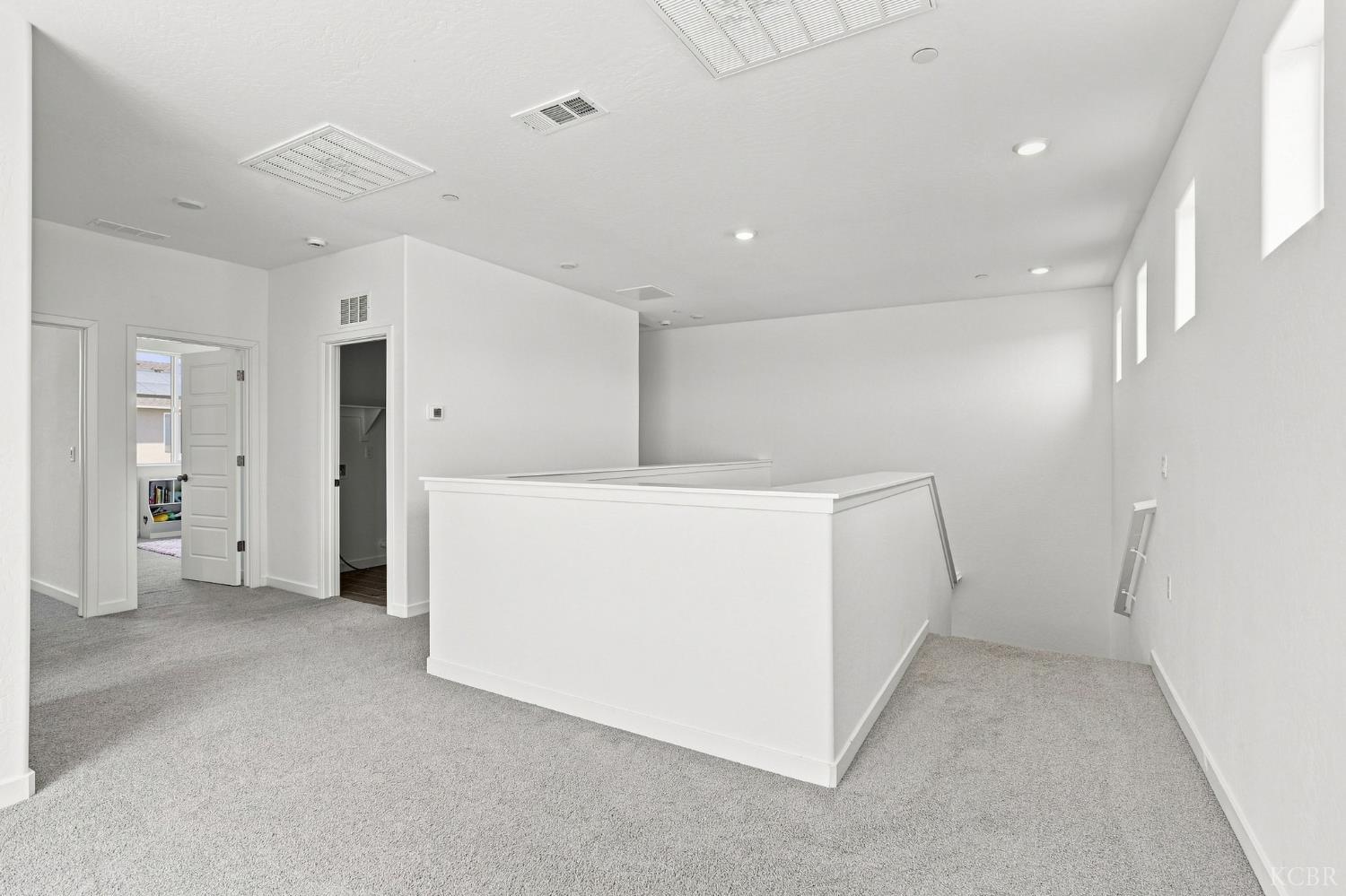 527 Vanderbilt Dr, Lemoore, CA 93245