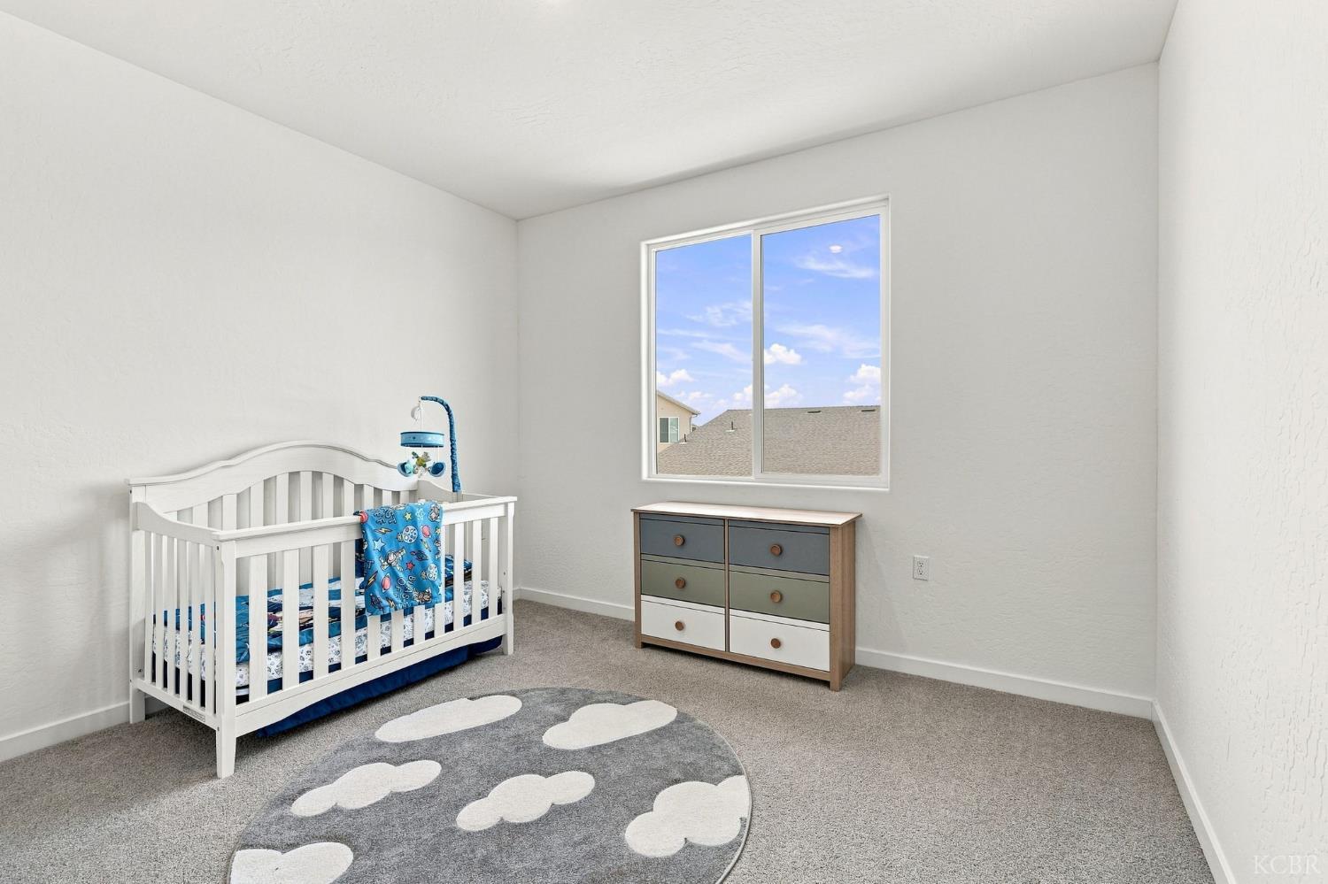 527 Vanderbilt Dr, Lemoore, CA 93245