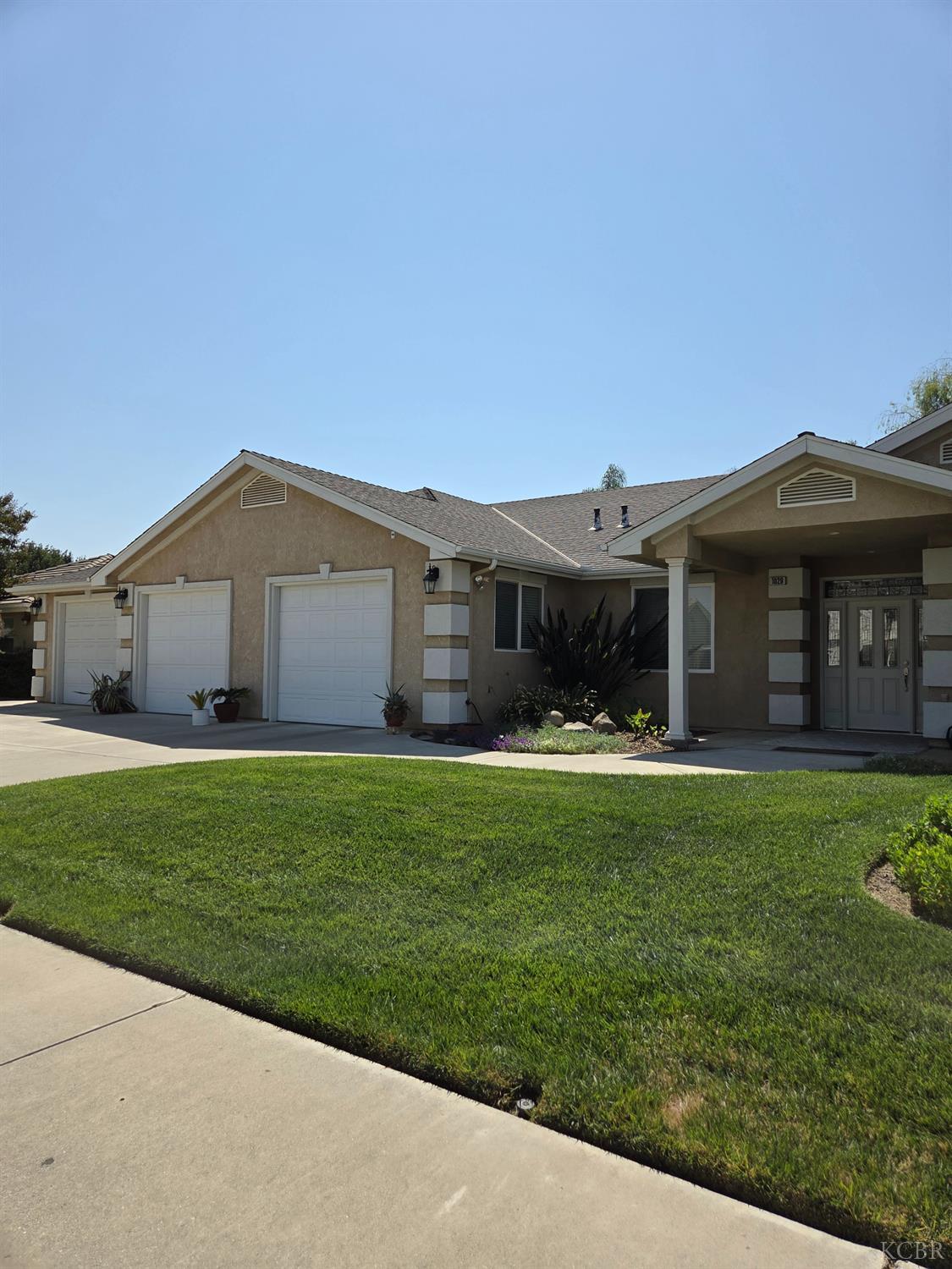1029 Pillar Ct, Lemoore, CA 93245