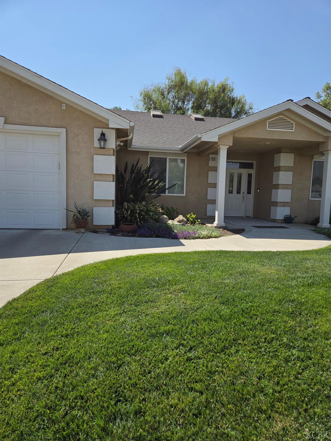 1029 Pillar Ct, Lemoore, CA 93245