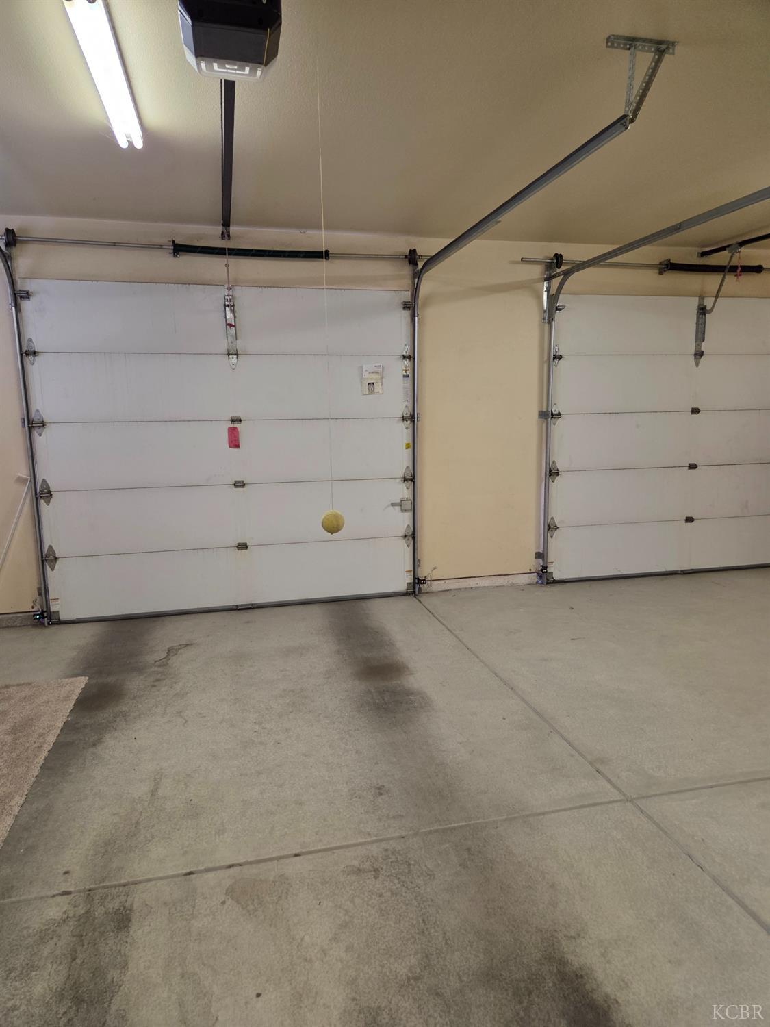 1029 Pillar Ct, Lemoore, CA 93245