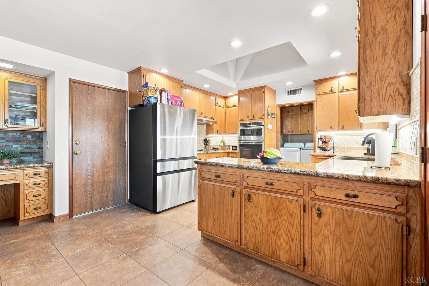 124 W Sherwood St, Hanford, CA 9330