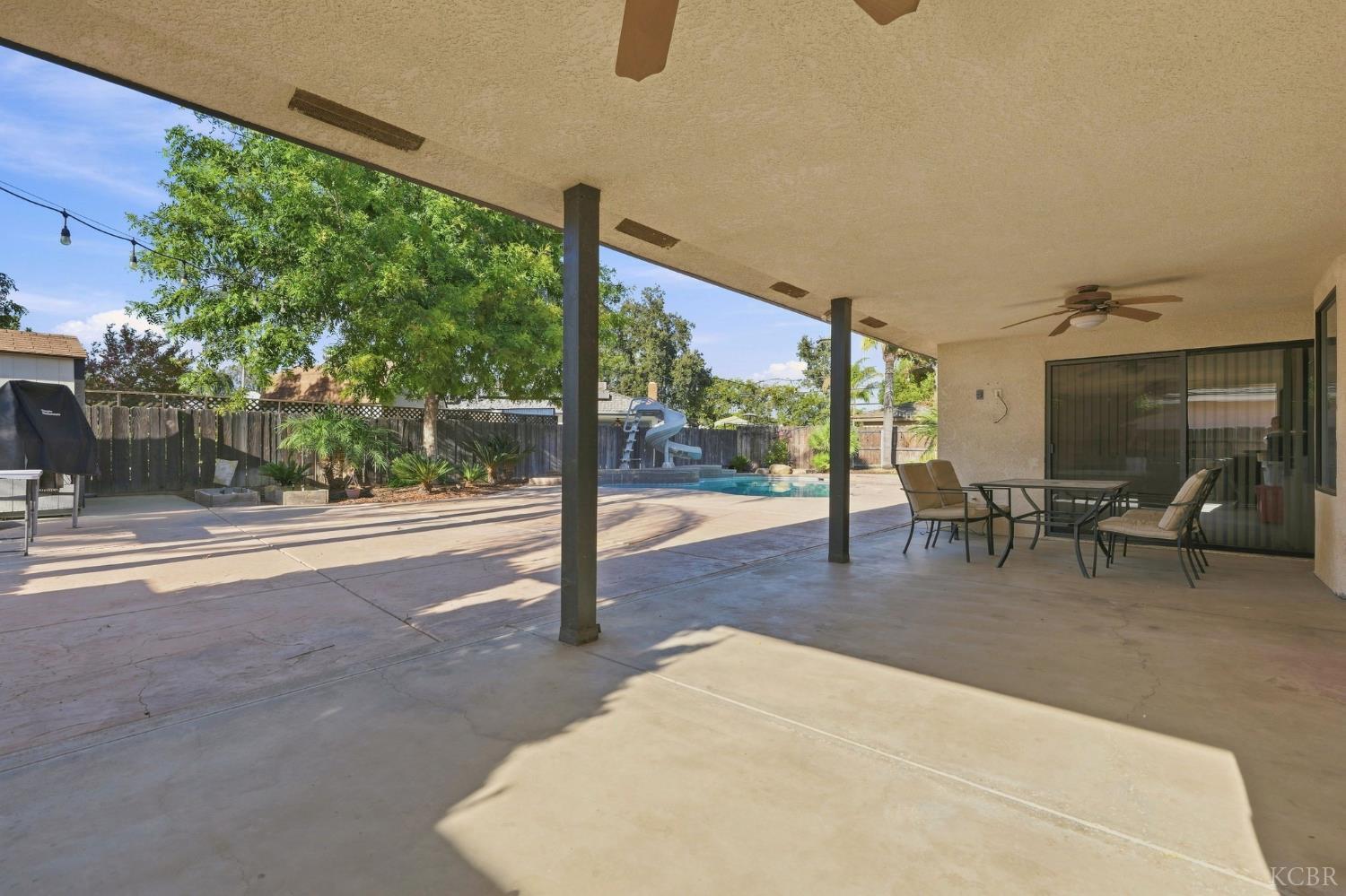 124 W Sherwood St, Hanford, CA 9330
