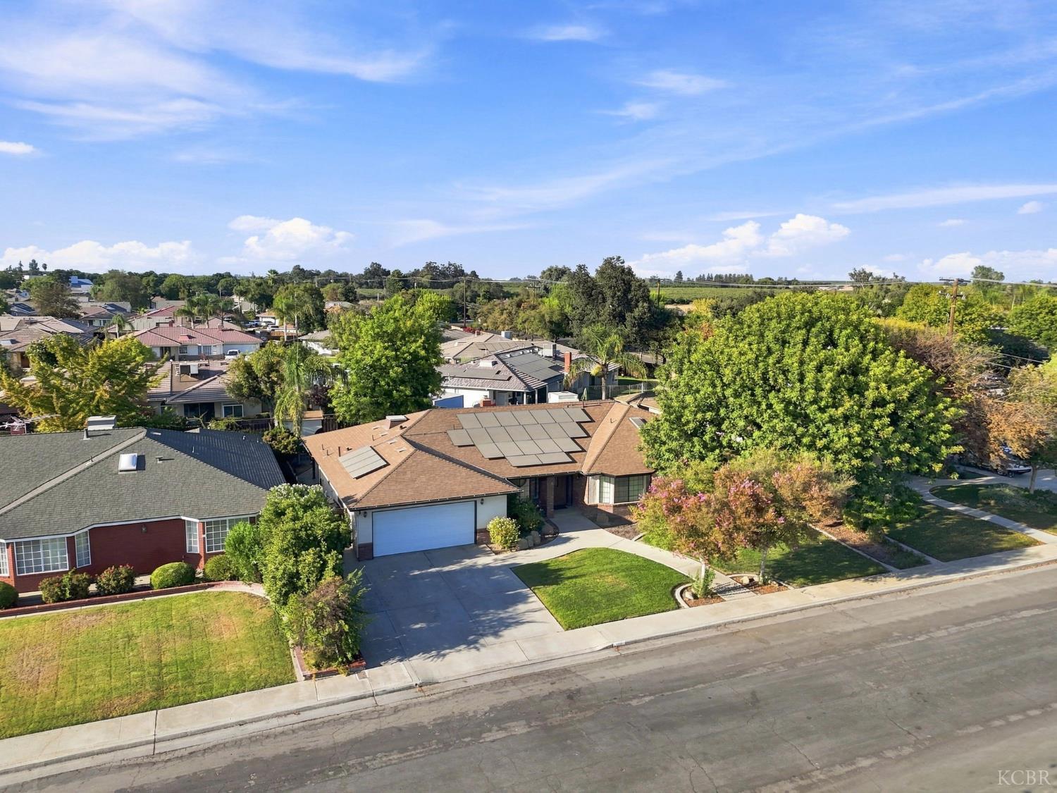 124 W Sherwood St, Hanford, CA 9330