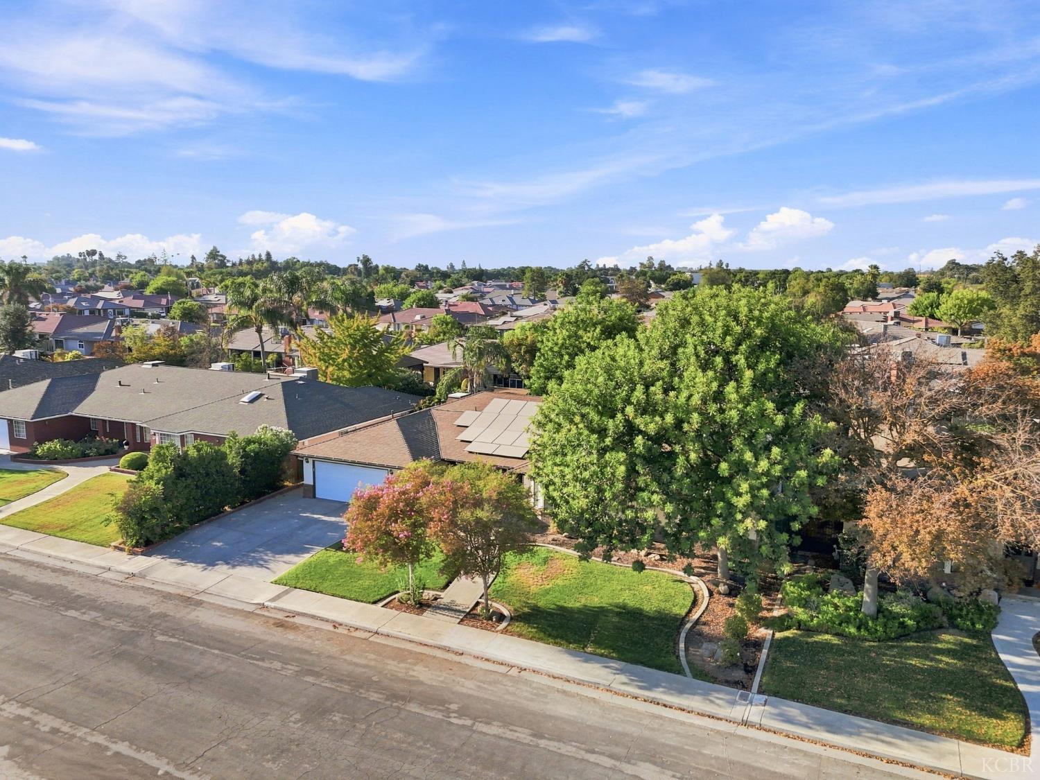 124 W Sherwood St, Hanford, CA 9330