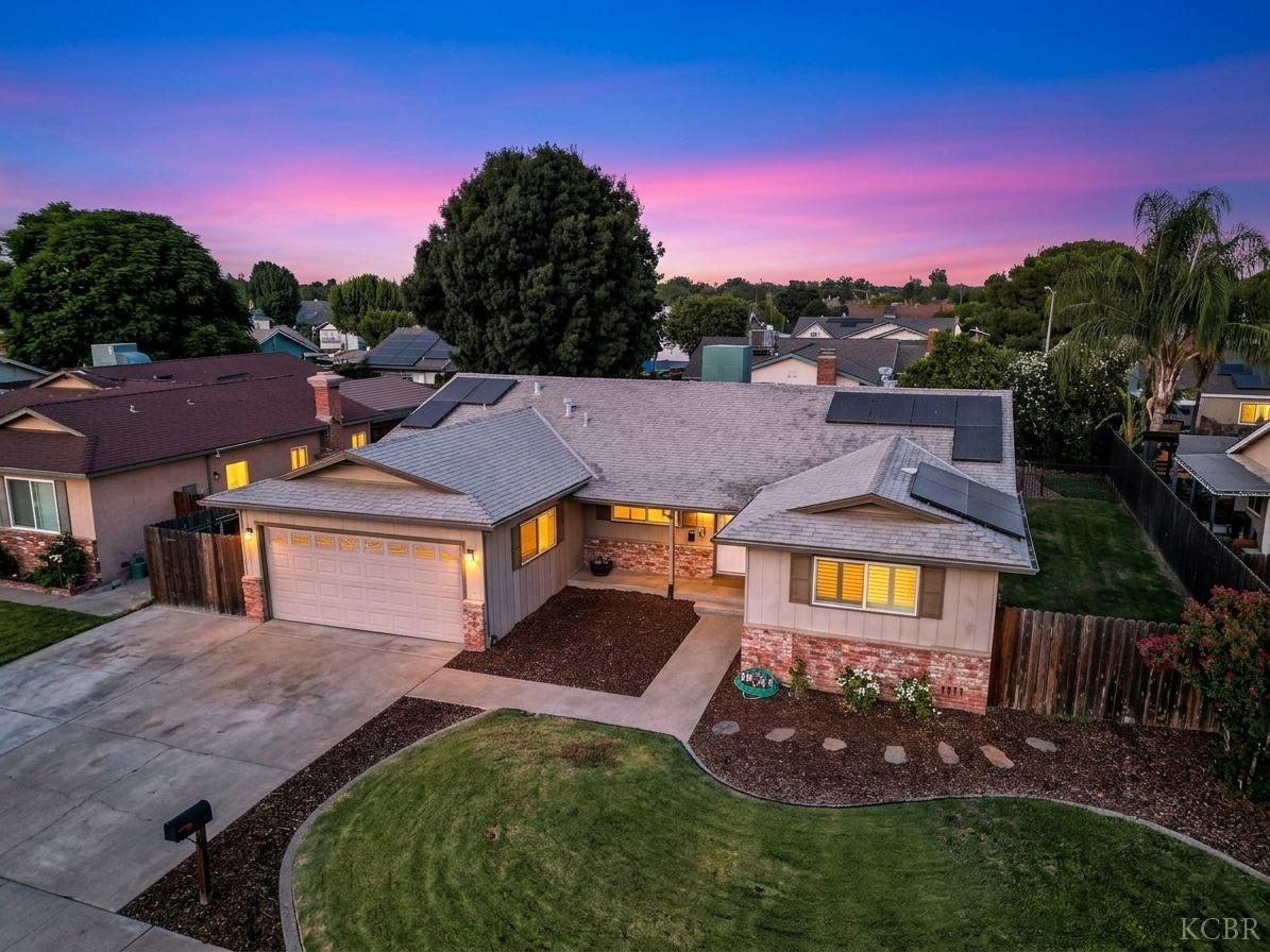 1370 Ashland Dr, Lemoore, CA 93245