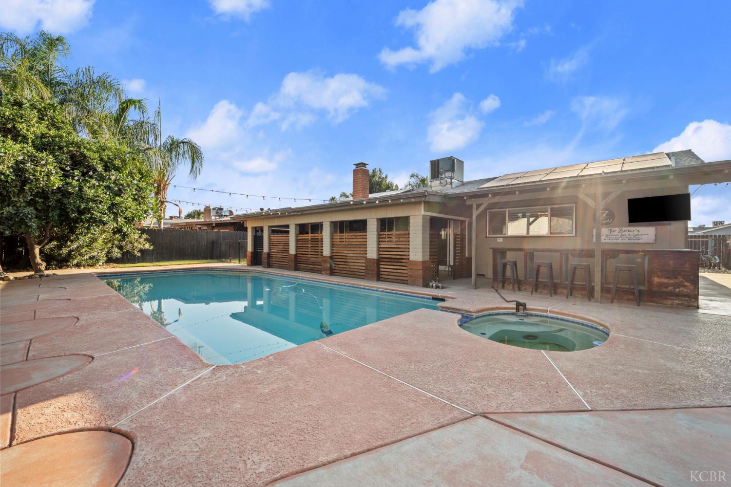 1370 Ashland Dr, Lemoore, CA 93245