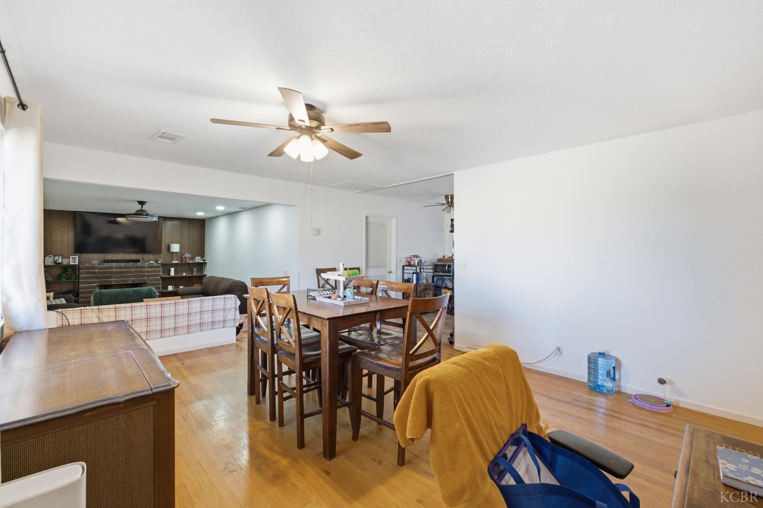 1155 Laurel Ln, Lemoore, CA 93245