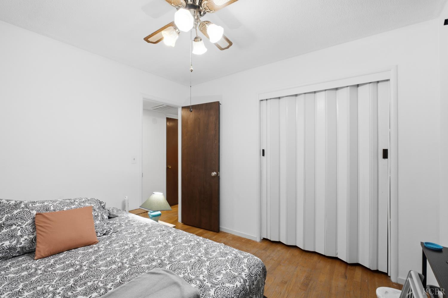 1155 Laurel Ln, Lemoore, CA 93245