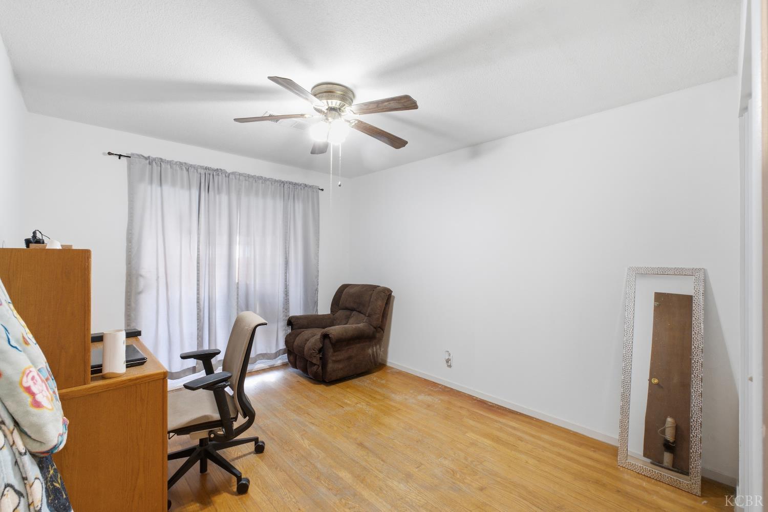 1155 Laurel Ln, Lemoore, CA 93245
