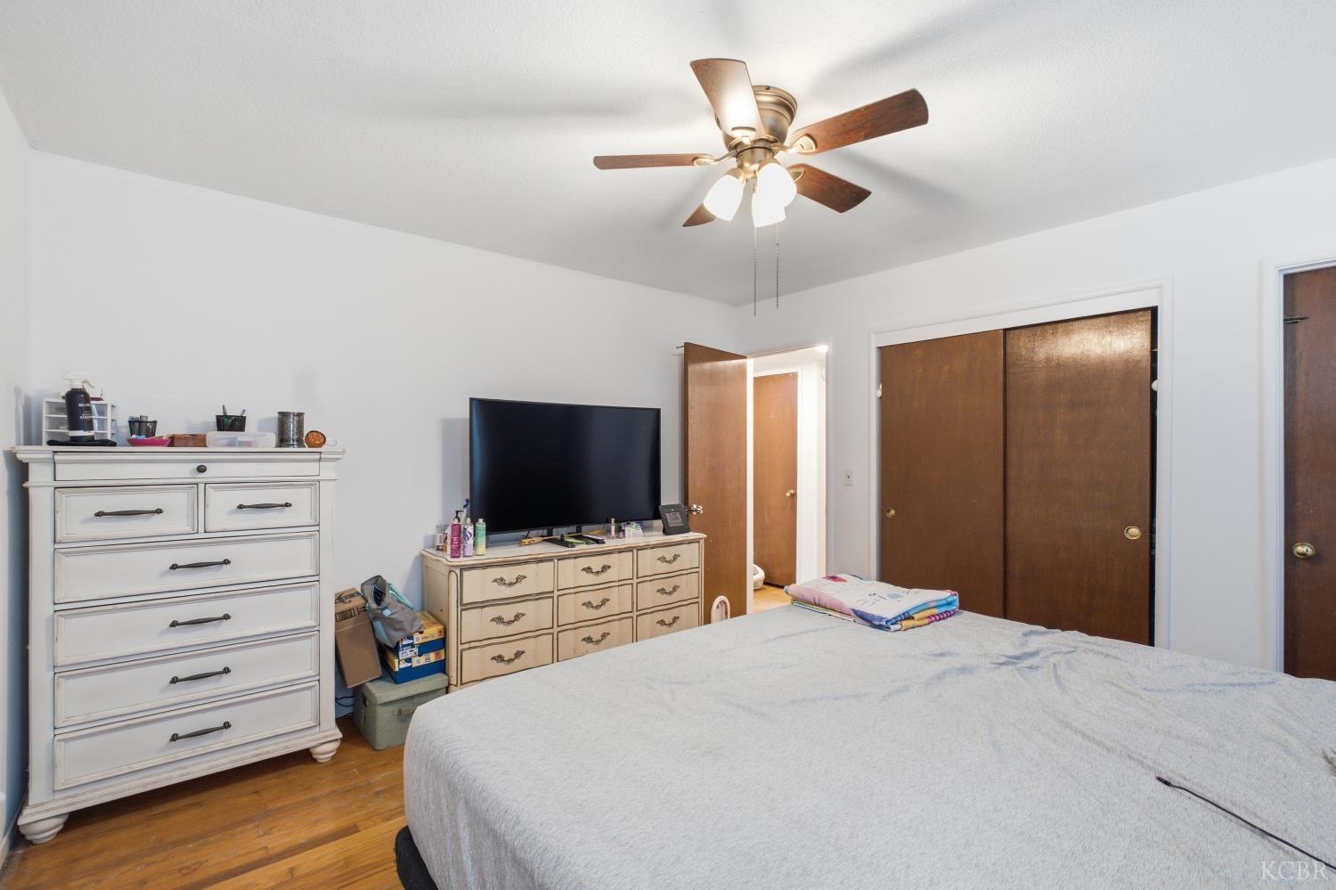 1155 Laurel Ln, Lemoore, CA 93245