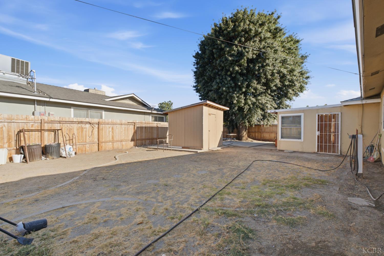 1155 Laurel Ln, Lemoore, CA 93245