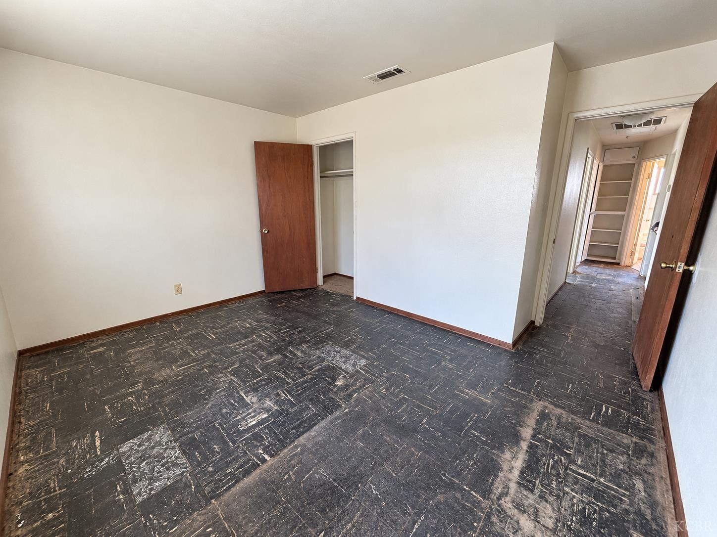 180 E Warner Ave, Fresno, CA 93710