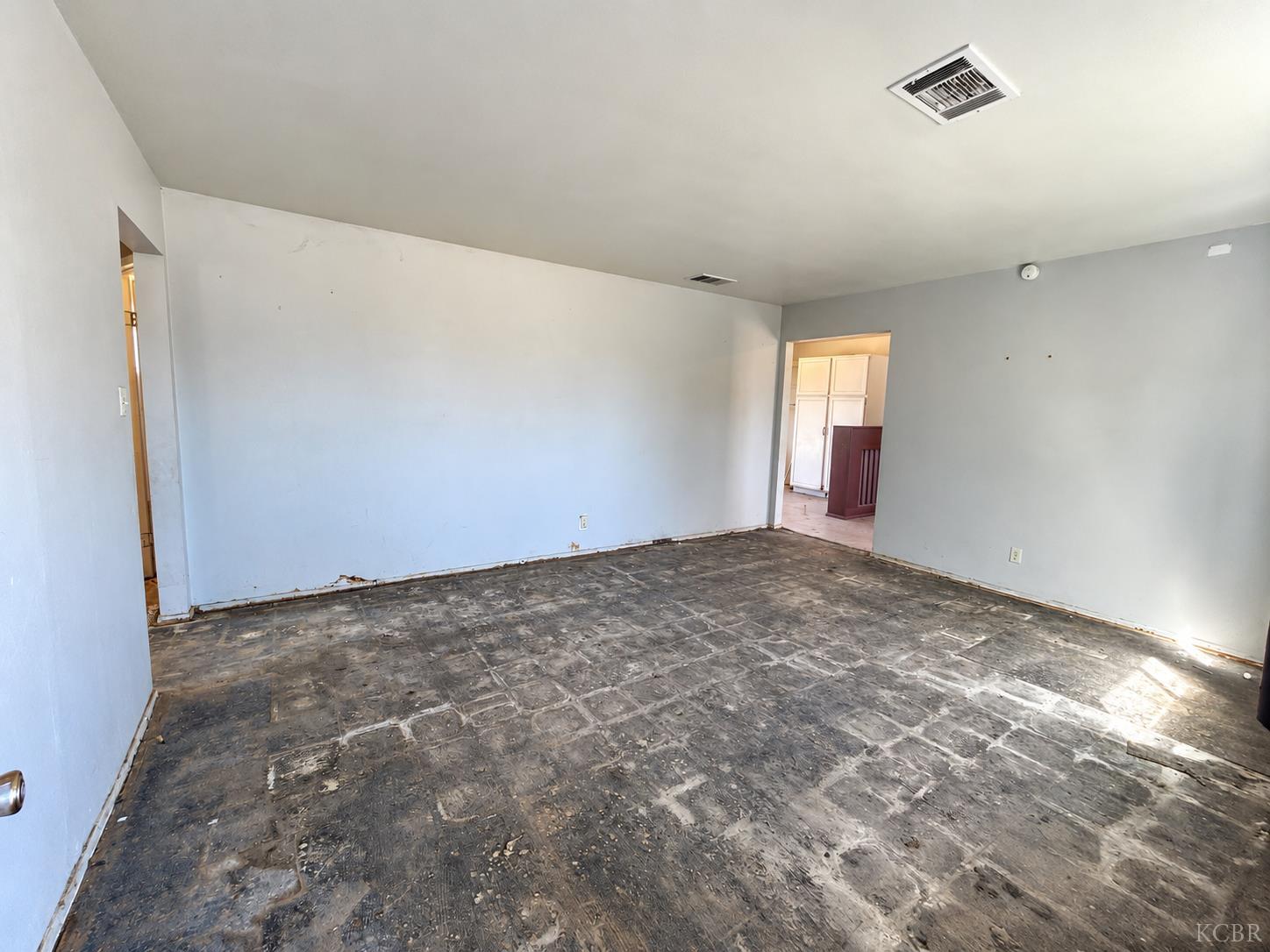180 E Warner Ave, Fresno, CA 93710