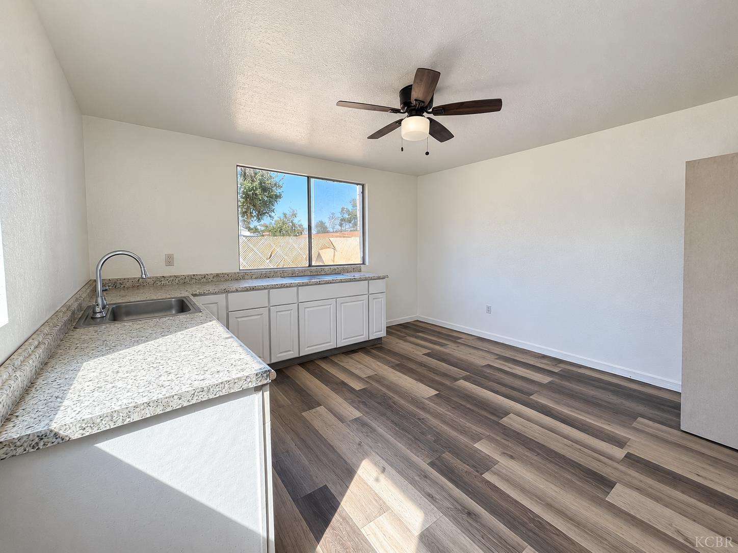 180 E Warner Ave, Fresno, CA 93710
