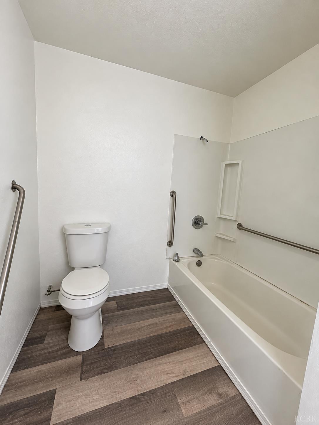 180 E Warner Ave, Fresno, CA 93710