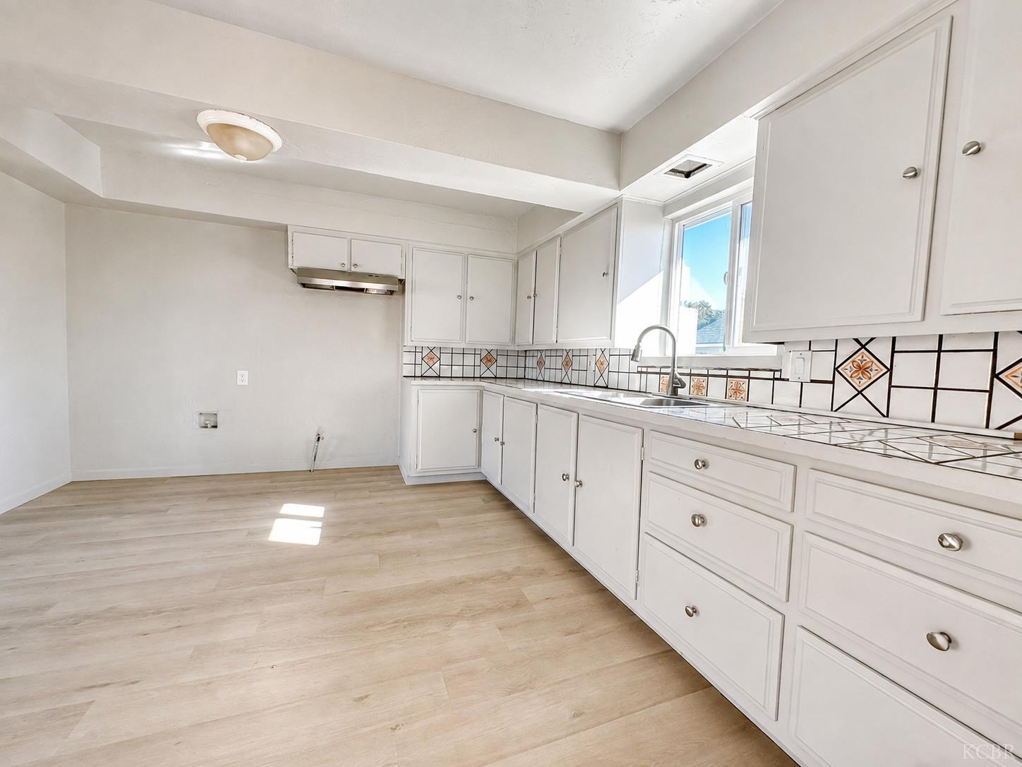 13857 6th St, Armona, CA 93212